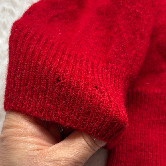 RL Polo Vibrant 100% Lambs Wool Classic Red V-Neck Sweater with Navy Polo horse - Picture 3 of 9